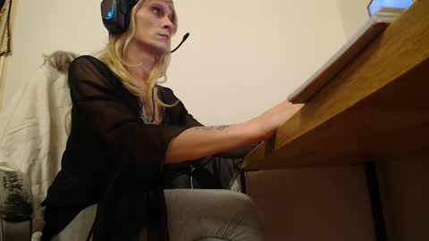 Snapshot of princeofprague420 chatting on 02.14.25 Prince Of Prague online show from 02.14.25