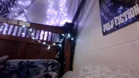 Snapshot of princesshollylove chatting on 10.30.25 Holly love online show from 10.30.25