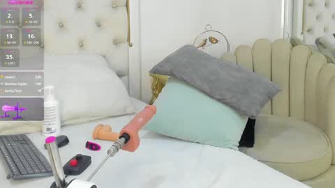 Snapshot of princsgirl_ chatting on 01.09.25 Marcela online show from 01.09.25