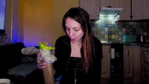 LUCY -----    online show from 03.04.25