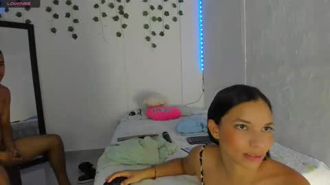 Snapshot of purefire2000 chatting on 09.16.25 purefire2000 online show from 09.16.25
