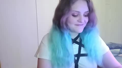 Snapshot of purpurfoxy chatting on 11.29.25 Elias online show from 11.29.25