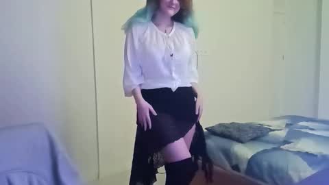 Snapshot of purpurfoxy chatting on 12.04.25 Elias online show from 12.04.25