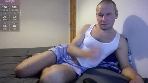 Snapshot of pushka13 chatting on 10.05.25 Valdis online show from 10.05.25