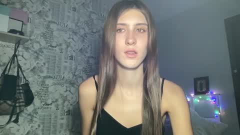 Snapshot of pussygir007 chatting on 12.23.24 pussygirl007 online show from 12.23.24