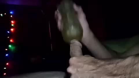 Snapshot of pussyluver420kik909587 chatting on 10.15.25 Pussyluver420 online show from 10.15.25