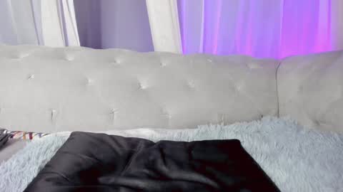 Snapshot of putinna chatting on 01.28.25 Pau Manchita online show from 01.28.25