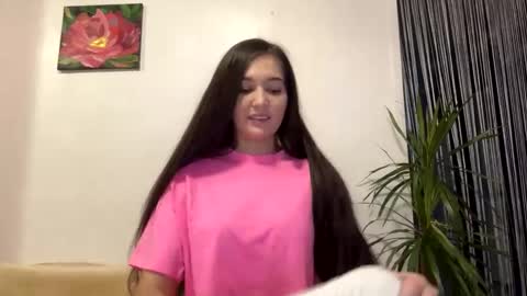 Snapshot of queen_chatur chatting on 01.29.25 Viktoria online show from 01.29.25