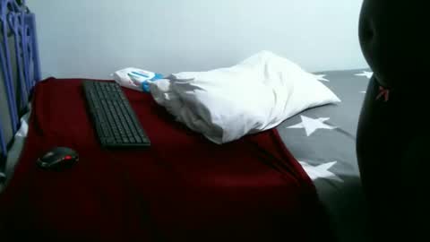 Snapshot of queen_mah chatting on 09.12.25 Queen online show from 09.12.25