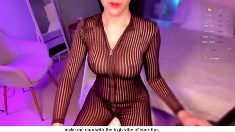 Snapshot of queendominationxx chatting on 02.13.25 Miss Anfisa online show from 02.13.25