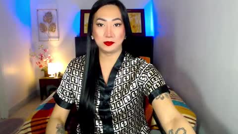 Snapshot of queenmistressts chatting on 02.15.25 QUEEN online show from 02.15.25