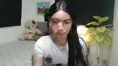 QueenPinay69 online show from 10.15.25