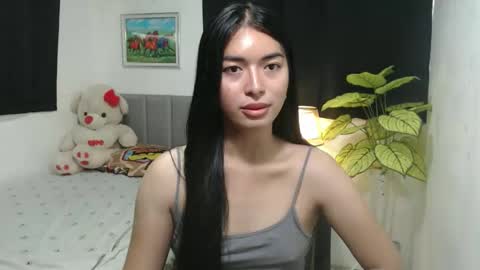 QueenPinay69 online show from 10.19.25