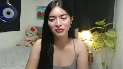 QueenPinay69 online show from 10.25.25