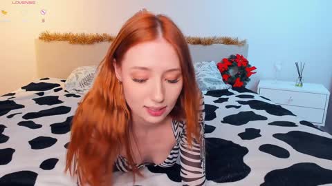 Snapshot of quennaedger chatting on 12.29.24 Fiona online show from 12.29.24