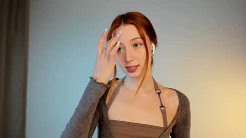 Snapshot of quennaedger chatting on 01.08.25 Fiona online show from 01.08.25