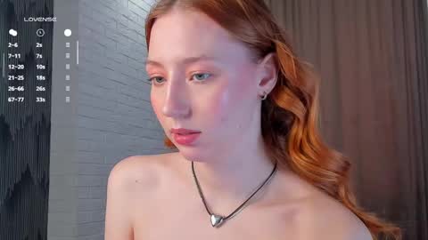 Snapshot of quennaedger chatting on 02.11.25 Fiona online show from 02.11.25