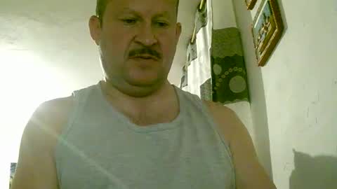 Snapshot of querubinrebelde chatting on 09.17.25 Don Ramon online show from 09.17.25