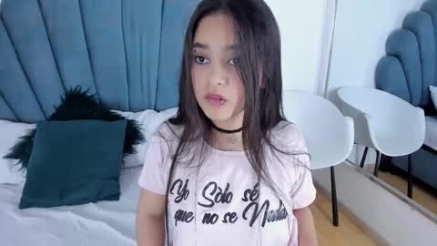 Snapshot of rachel_ribeiro chatting on 03.12.25 Rachel Ribeiro online show from 03.12.25
