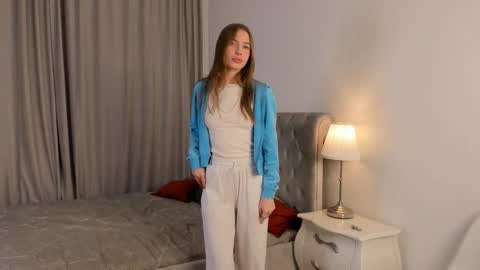 Snapshot of rachellhorta chatting on 11.19.25 Kaylee online show from 11.19.25