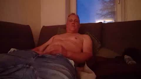 Snapshot of raffael303 chatting on 09.19.25 raffael303 online show from 09.19.25