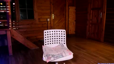 Snapshot of raichell_magicts chatting on 10.01.25   60 off online show from 10.01.25
