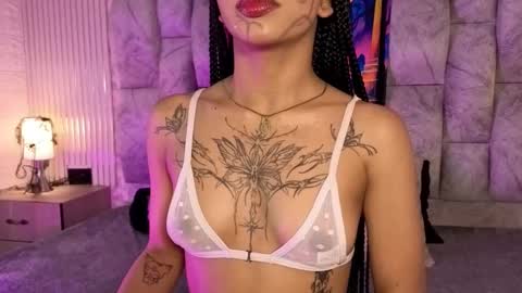 Snapshot of railey_rosse_ chatting on 10.17.25 Welcome to my room online show from 10.17.25