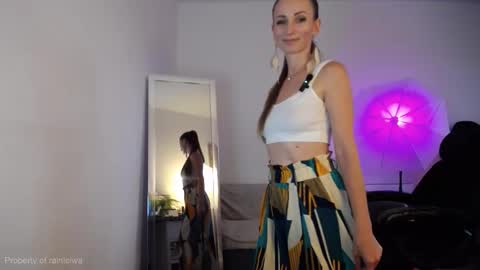Snapshot of rainleiwa chatting on 09.24.25 Call me Lei online show from 09.24.25