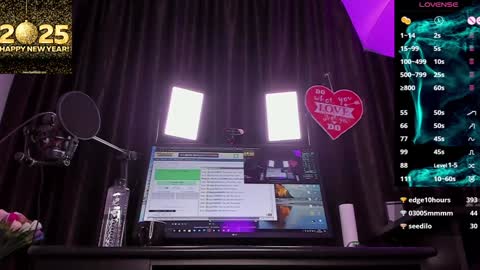 Laura online show from 01.03.25