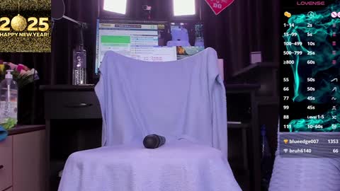 Laura online show from 01.05.25