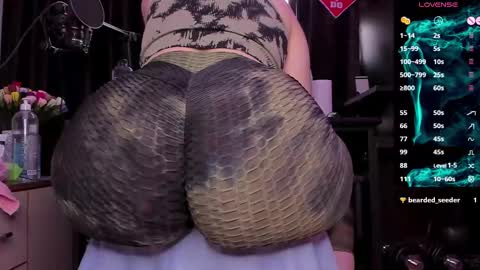 Laura online show from 02.23.25