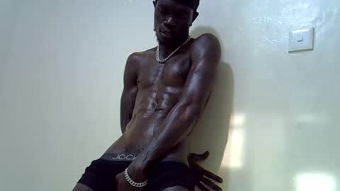 Snapshot of rakeem_1_ chatting on 02.14.25 rakeem 1 online show from 02.14.25