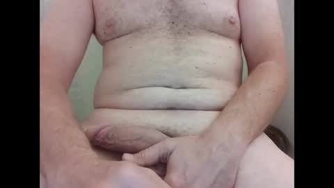 Snapshot of raleighsteve chatting on 11.27.25 RS online show from 11.27.25