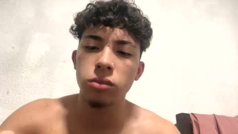 ramiroo2312 online show from 02.28.25