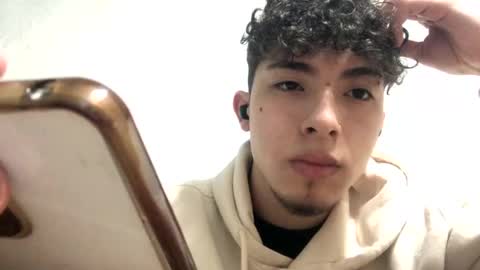 ramiroo2312 online show from 09.15.25