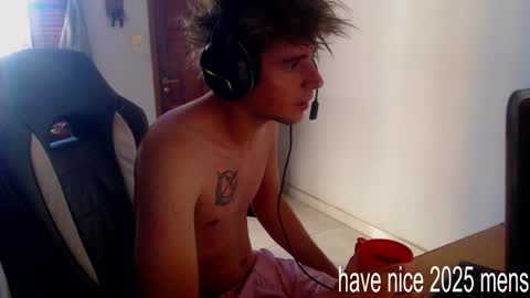 Snapshot of ramisexyloveyou chatting on 01.02.25 Ramiro online show from 01.02.25