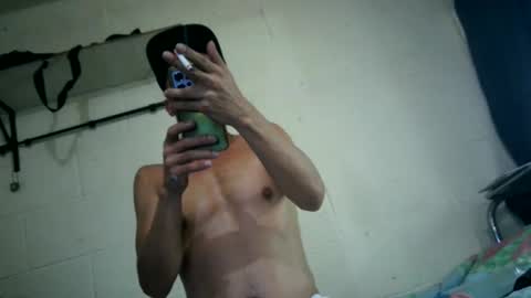 Snapshot of rangelmunoz chatting on 02.18.25 Rangel online show from 02.18.25