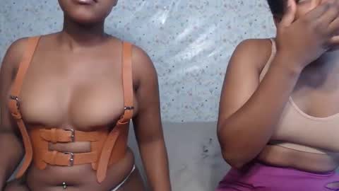 Snapshot of rarepetite chatting on 12.03.25 rarepetite online show from 12.03.25