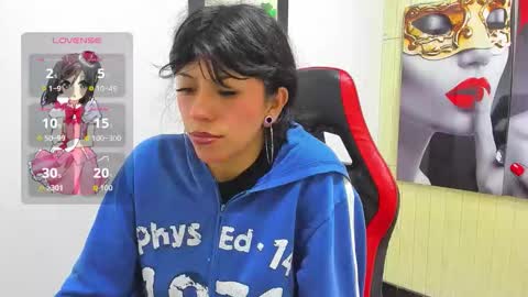 Snapshot of raven_rouge chatting on 09.21.25 gata online show from 09.21.25