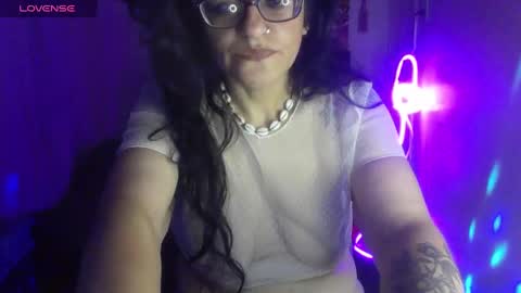 Snapshot of ravenandsin chatting on 01.31.25 Raven online show from 01.31.25