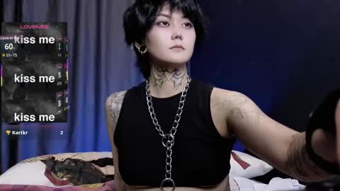 Snapshot of ravens_nest_ chatting on 10.17.25 Raven online show from 10.17.25