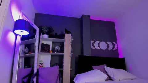 Raven Witch online show from 01.30.25