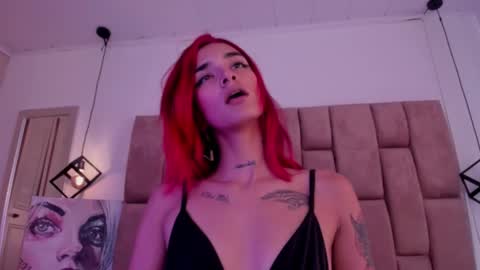 ravynrouge_ online show from 10.20.25