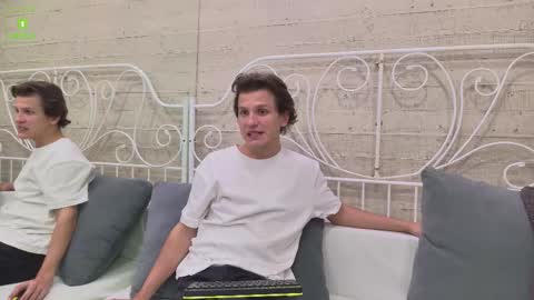 Snapshot of rawobsession chatting on 09.23.25 JESSEE online show from 09.23.25