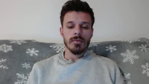 Snapshot of rayann27 chatting on 12.18.24 rayan online show from 12.18.24