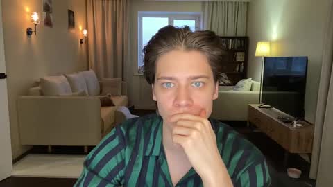 Snapshot of realsupermichael chatting on 02.04.25 AliceEve online show from 02.04.25