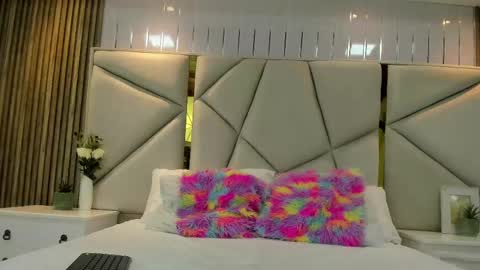 Snapshot of rebeca_brown_ chatting on 10.11.25 Rebeca online show from 10.11.25