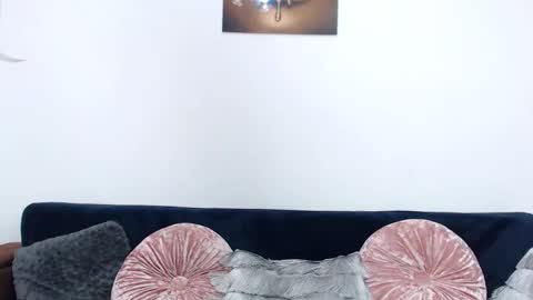 Snapshot of rebecamur chatting on 10.01.25 rebecamur online show from 10.01.25