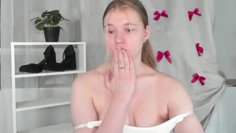 rebecca_____ online show from 01.31.25