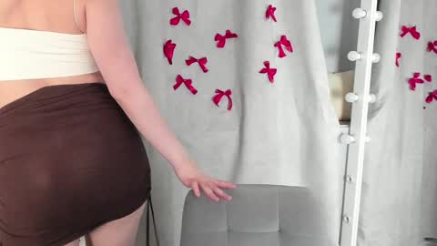 rebecca_____ online show from 03.04.25